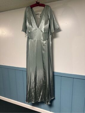 Elegant Sage Green Satin Maxi Dress with V-Neck and Flutter Sleeves